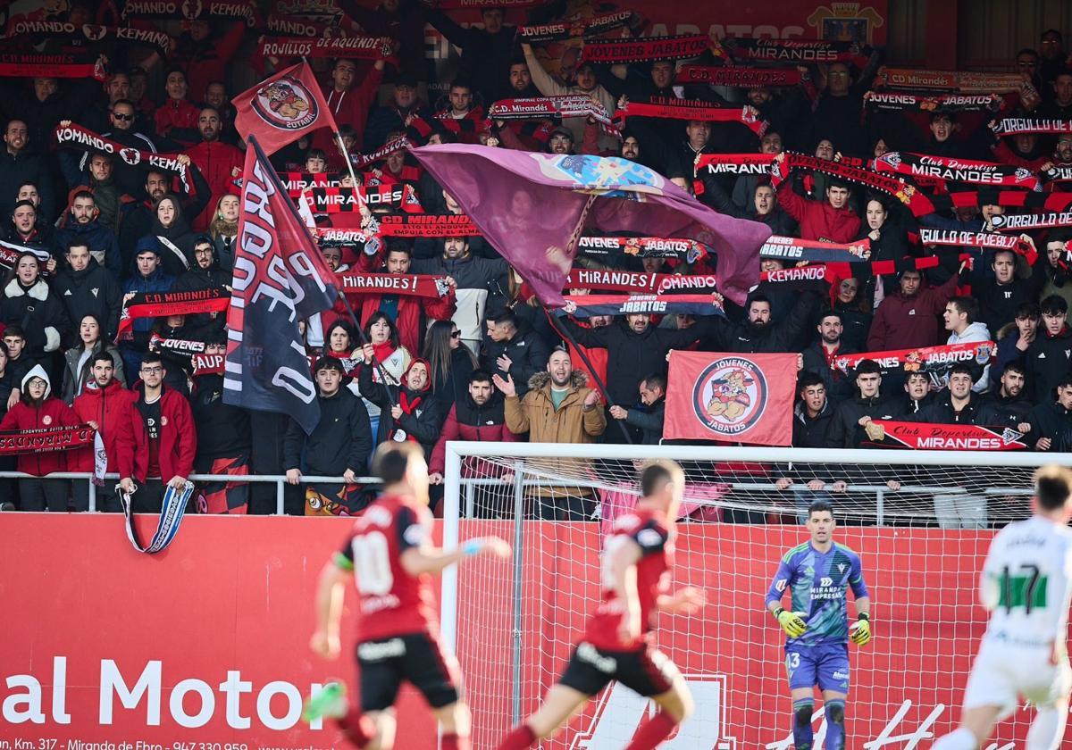 Los cambios que necesitaría el estadio del Mirandés si asciende a Primera
