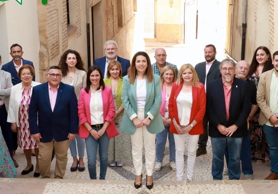 María José Casado, candidata de IU a la alcaldía de Archidona, junto a su equipo.
