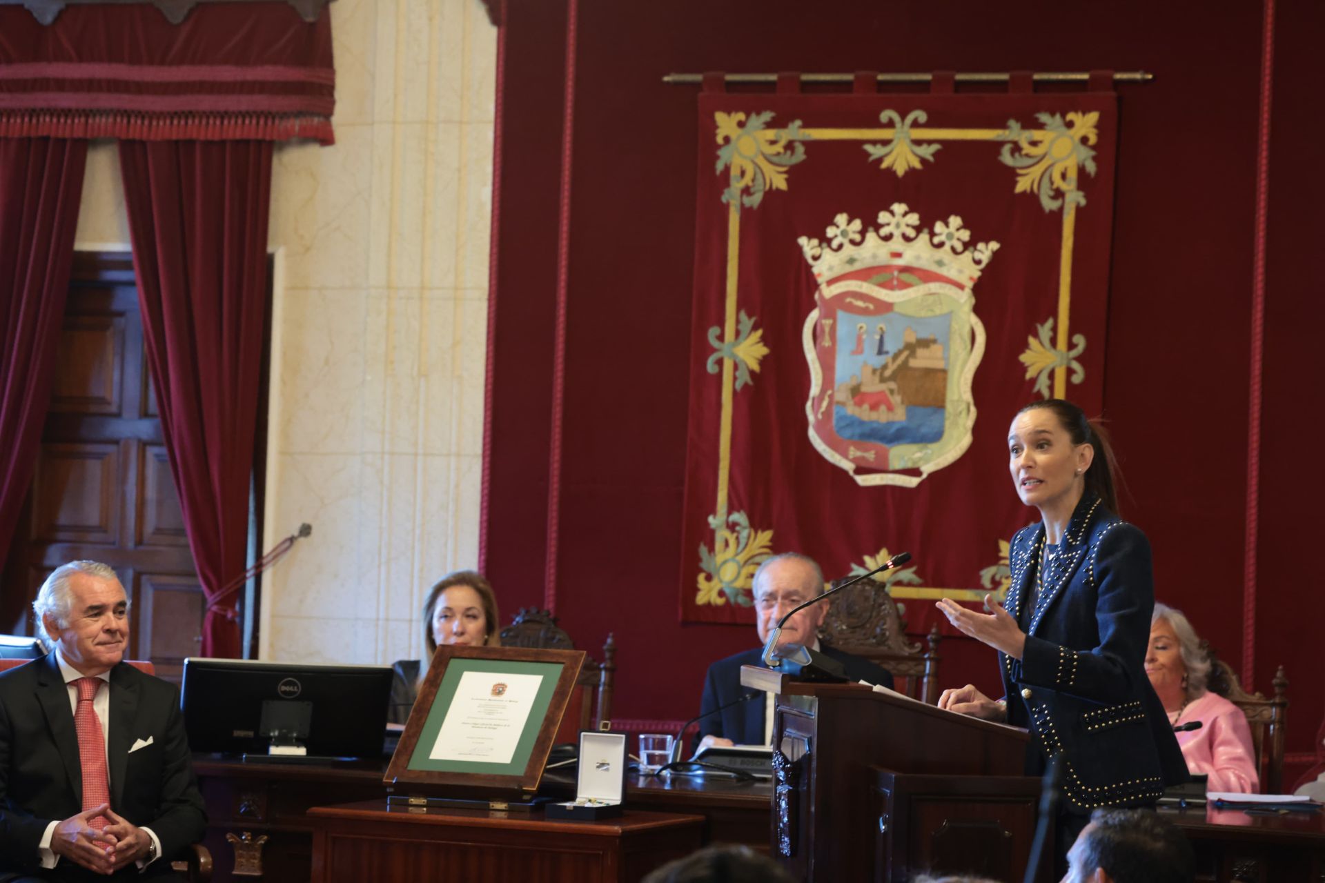 Entrega de la Medalla de la Ciudad al Colegio Oficial de Médicos de Málaga
