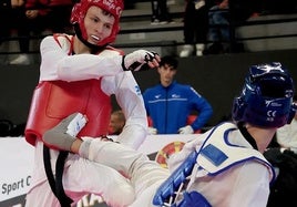 Mikel Fernández, en Macedonia.