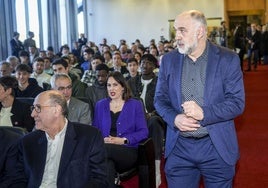 Pablo Laso y Josean Querejeta, durante el acto de conmemoración de los 25 años del Baskonia en la Euroliga.