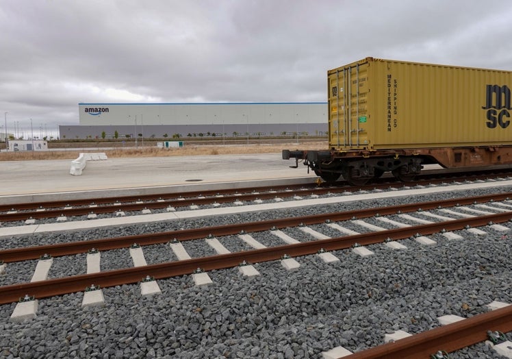 Contenedor de mercancías que irá enganchado a los trenes en la plataforma logística.