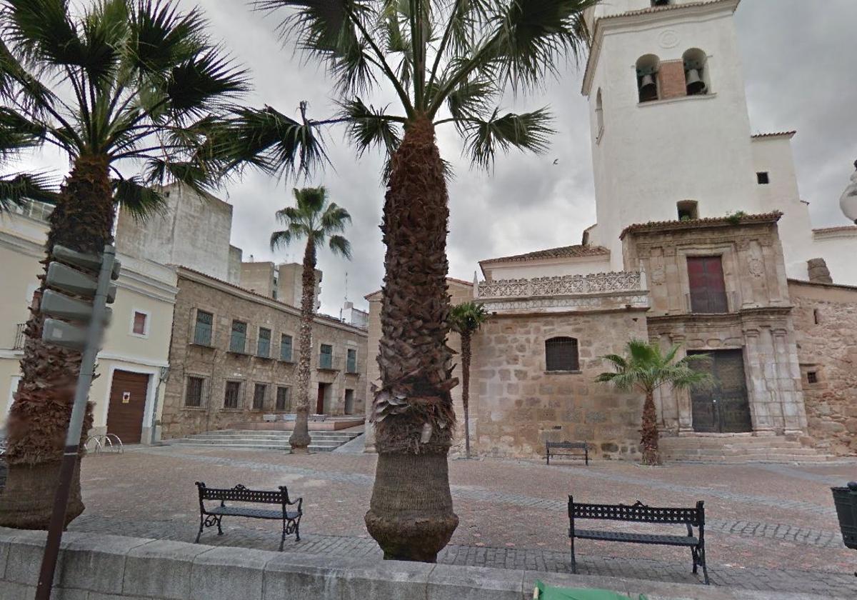 Detenido un hombre por agredir y robar a una mujer de 73 años en el centro de Mérida