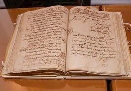 La Diputación restaura 29 tesoros documentales de los municipios cacereños