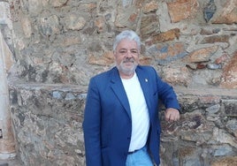 José Santiago Lavado.