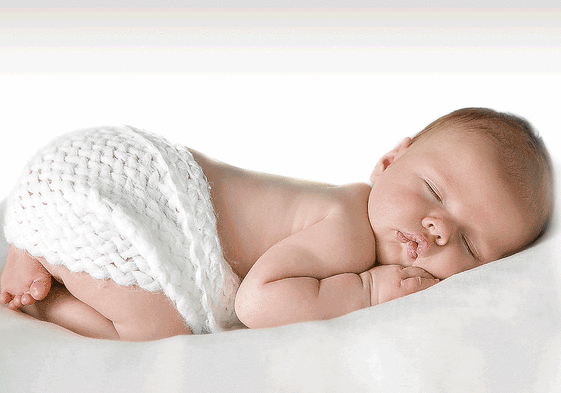 ¿Cúando vuelves a dormir toda la noche del tirón tras tener un bebé? Estas son las fases por las que pasarás…